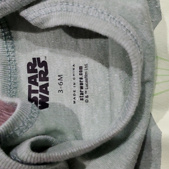 Baby Yoda bodysuit (3-6 Months) - Picture 4 of 6